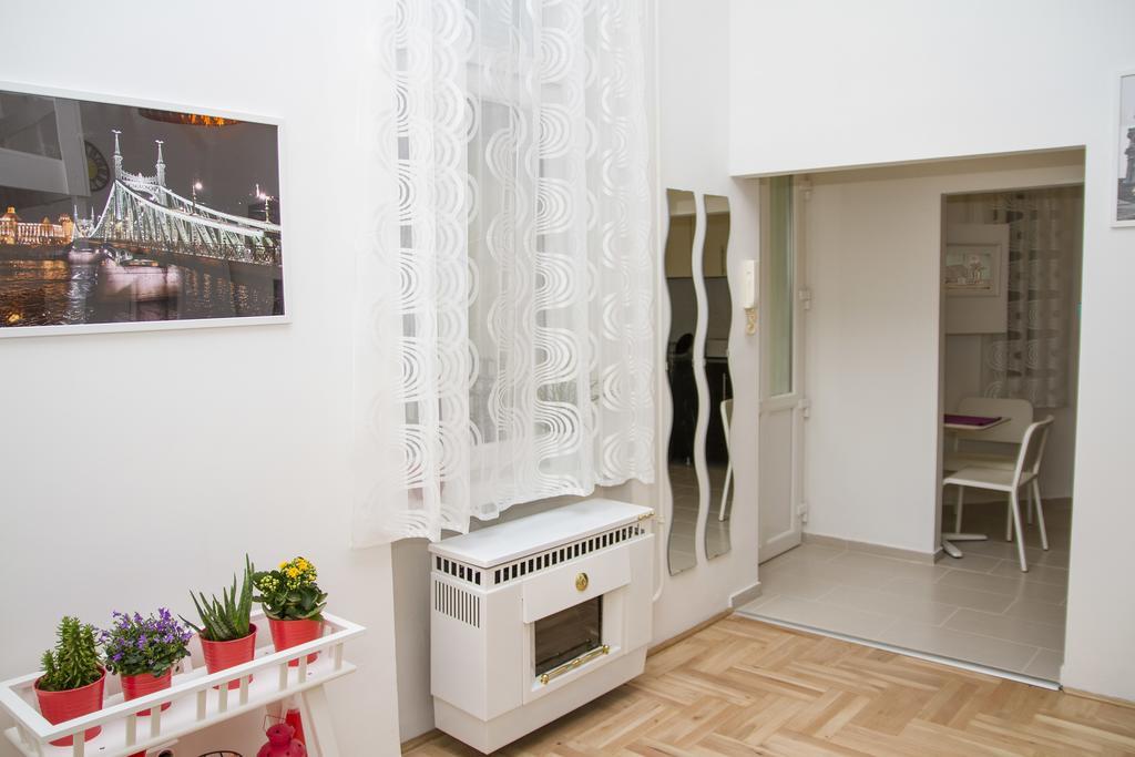 Lovag Apartman Budapeste Exterior foto